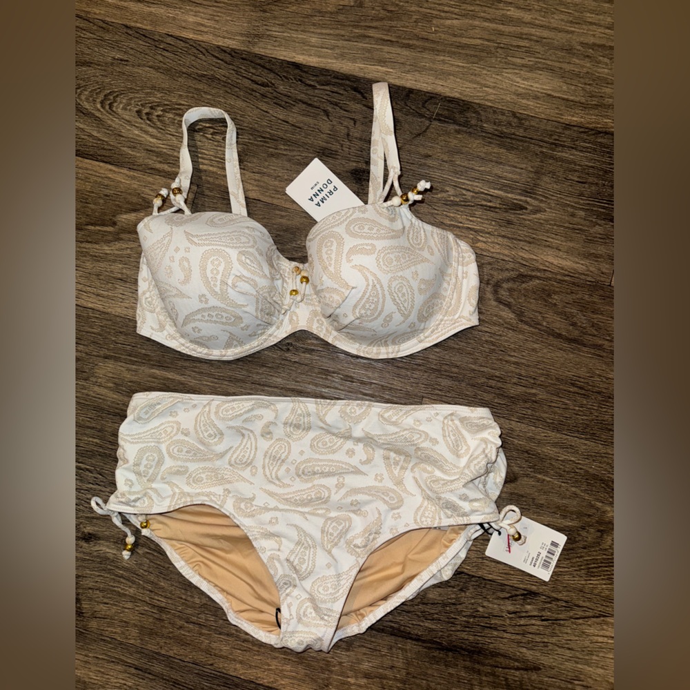 NWT Prima Donna White Paisley Bikini Set. Top 38D/ Bottoms XL